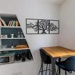 Appartement Elegant Renove A Paris 14Eme